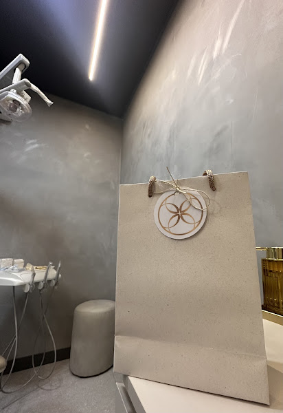 Foto 3 de Dra. Clara Siqueira • Endodontia e Clínica Geral (Tratamento de Canal) em São Carlos