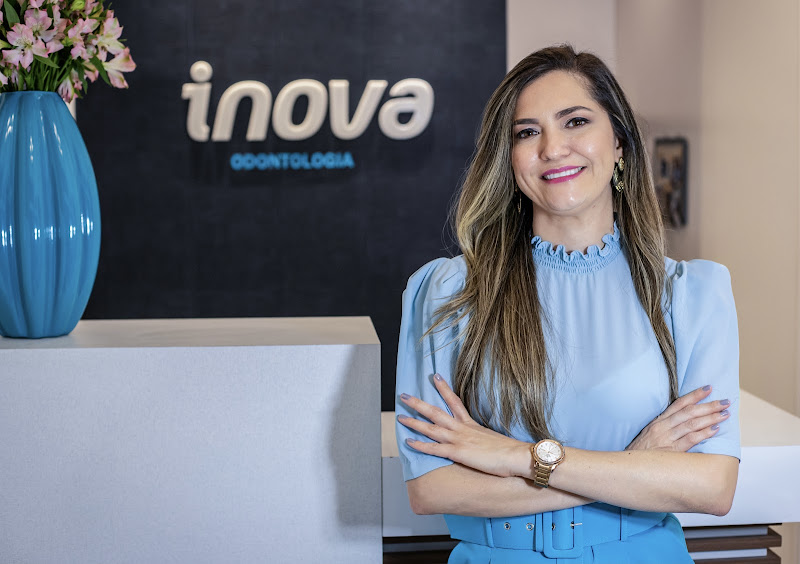 Foto 2 de Dra. Clariana Goes. Implantes Dentários.