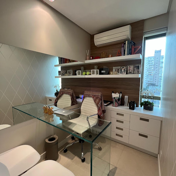 Foto 2 de Dra. Clarice Pillon | Invisalign | Botox | Harmonização Orofacial