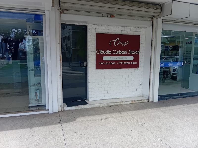 Foto 3 de Dra. Claudia Curbani Storch - Dentista em Linhares ES