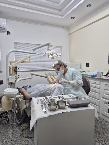 Foto 2 de Dra. Cláudia Dourado dos Santos