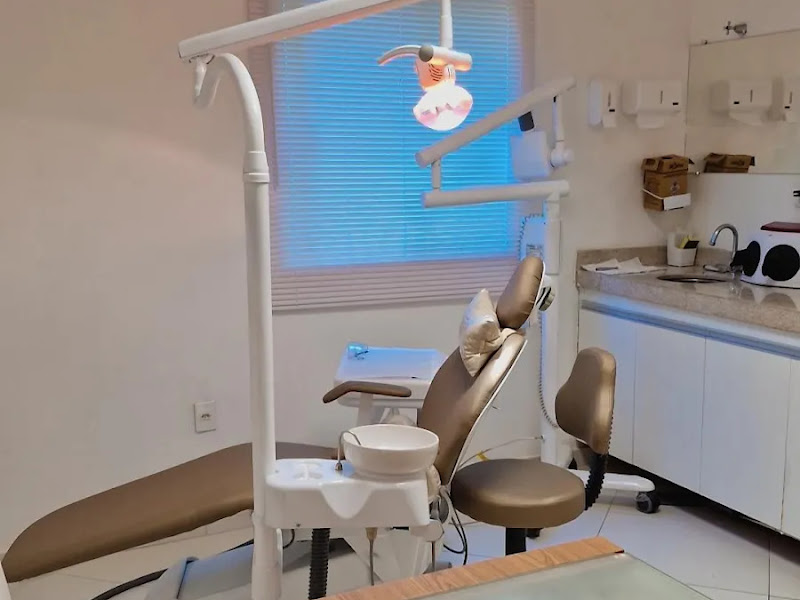 Foto 8 de Dra. Claudia Gregori | Dentista Ilhéus | Harmonização Facial | Prótese