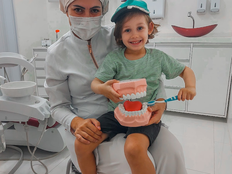 Foto 9 de Dra. Claudia Gregori | Dentista Ilhéus | Harmonização Facial | Prótese