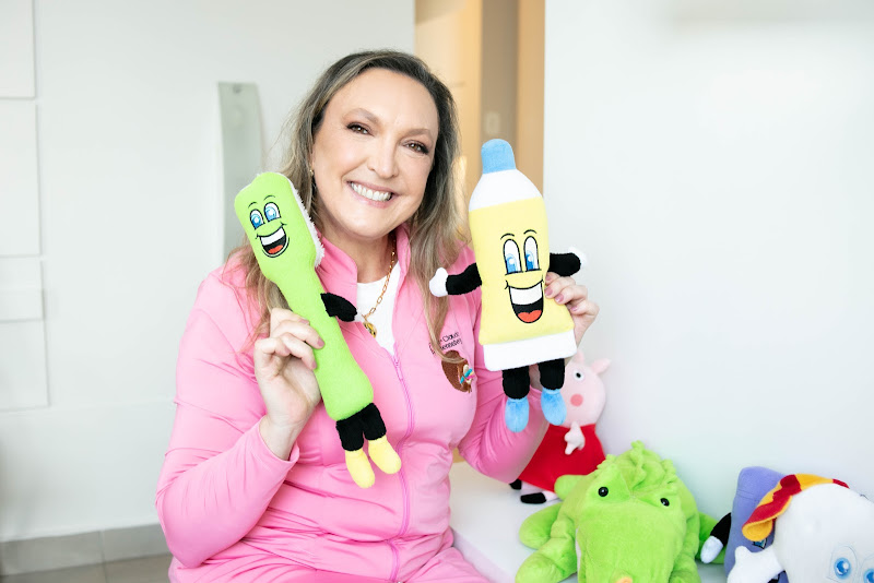 Foto 2 de Dra. Cláudia Henneberg | Odontopediatra em Ponta Grossa/PR