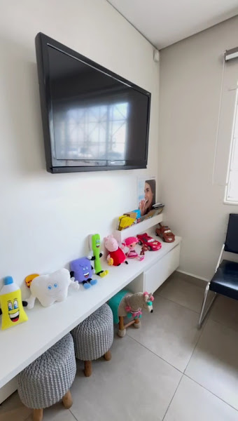 Foto 3 de Dra. Cláudia Henneberg | Odontopediatra em Ponta Grossa/PR