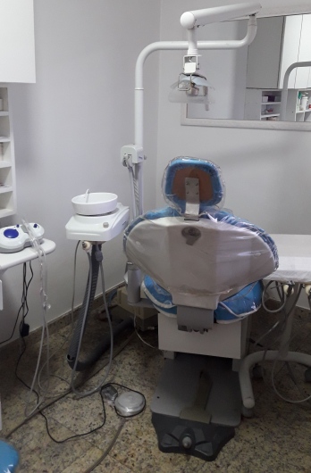 Foto 2 de Dra. Cláudia Mercês de Mendonça, Dentista