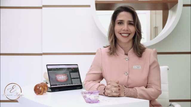 Foto 3 de DRA. CLAUDIA QUEIROZ ESCOBAR |HARMONIZAÇÃO OROFACIAL E ORTODONTIA|