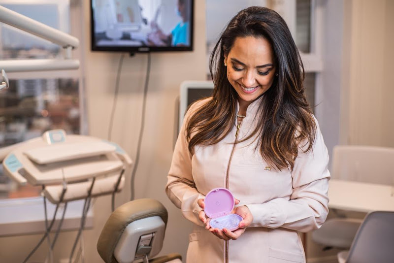 Foto 2 de Dra. Claudia Saccomandi - Ortodontista Invisalign - Bauru/SP