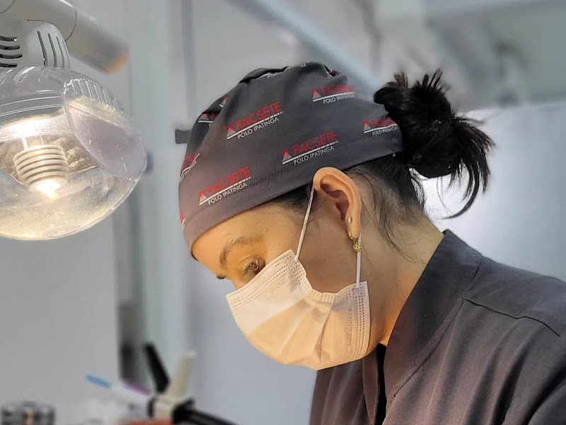 Foto de Dra. Crislaine Bastos - A sua personal do sorriso!