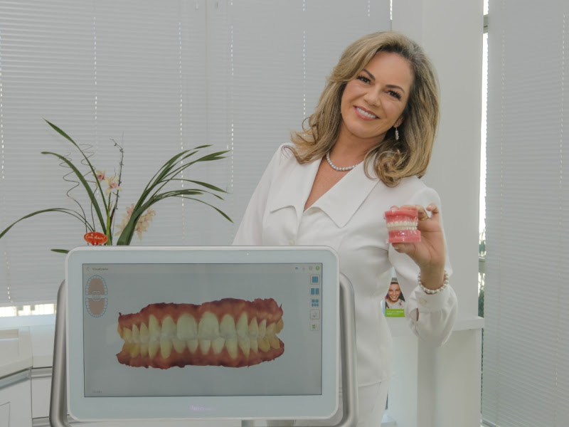 Foto de Dra Cristhiane Danielli Ortodontista