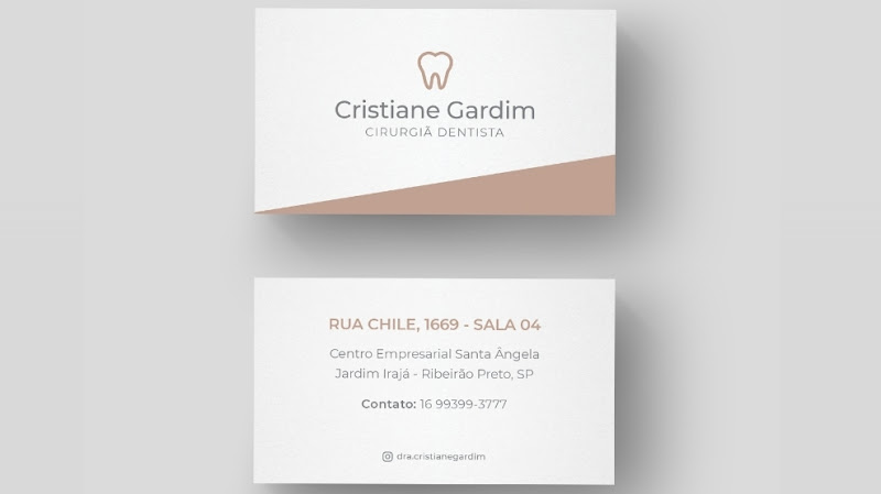 Foto de Dra. Cristiane Gardim | Consultório Odontológico