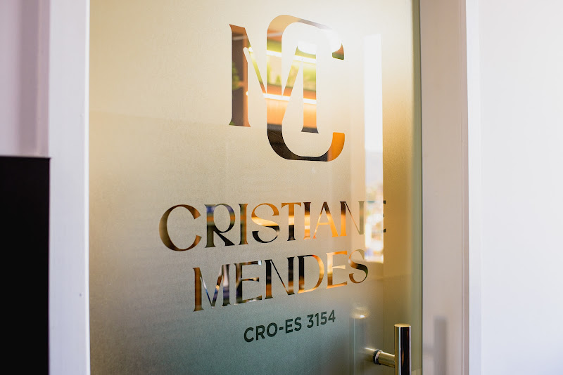 Foto 3 de Dra. Cristiane Mendes Castro