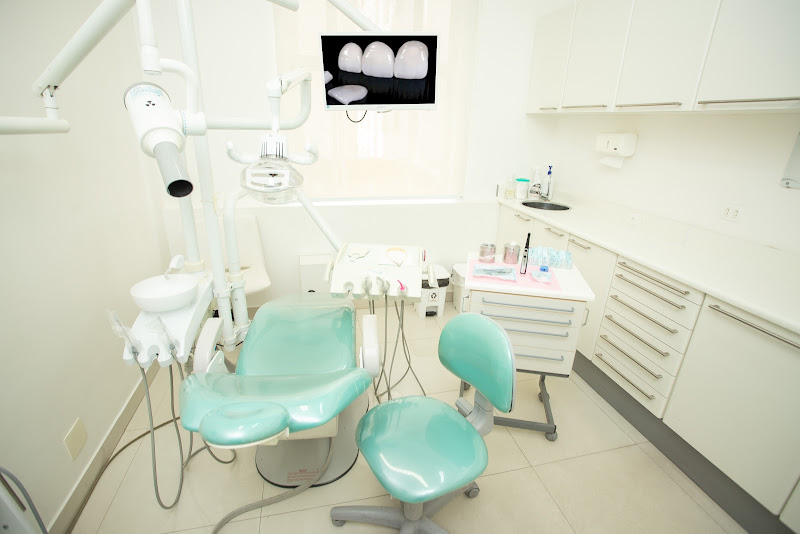 Foto 3 de Dra. Cristiane Romero | Dentista na República | São Paulo