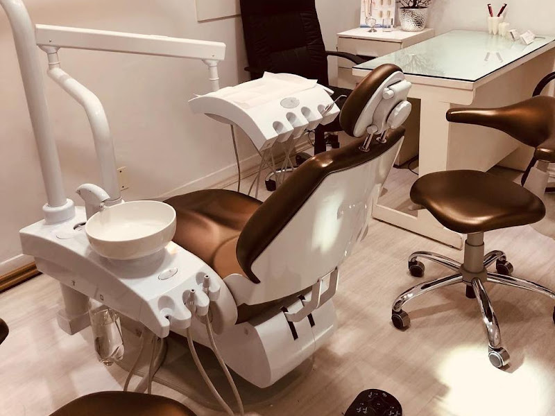 Foto 8 de Dra. Cristiane Romero | Dentista na República | São Paulo