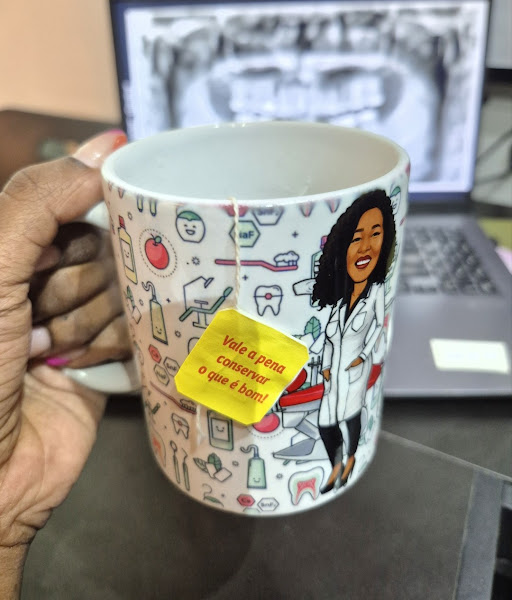 Foto 2 de Dra Cristiany Andrade | PERIODONTISTA