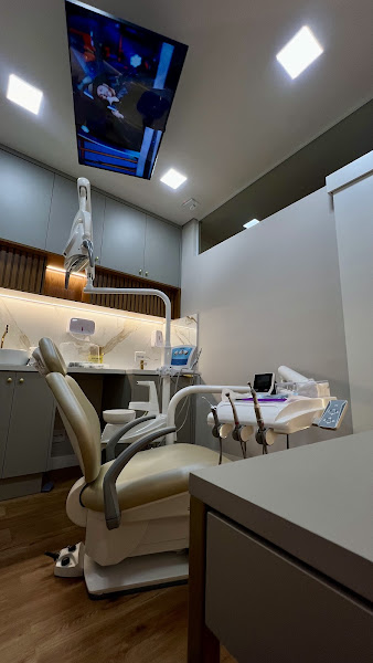 Foto 3 de Dra. Cristina de Faveri | Endodontista