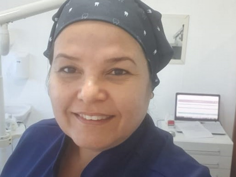 Foto 2 de Dra. Cristina Salgado - odontologia & estética