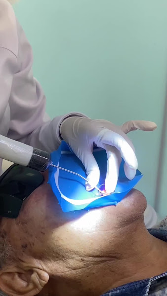 Foto 3 de Dra. Cynara Liane Jales - Cirurgiã Dentista Especialista em Canal- Brisamar