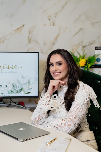 Foto 2 de Dra. Daiane Feduk | Venésse Odontologia | Medicina | Estética Facial