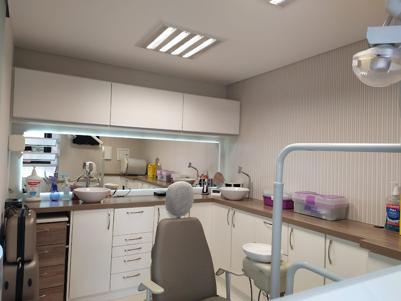 Foto 3 de Dra. Daiane Sudol, Dentista