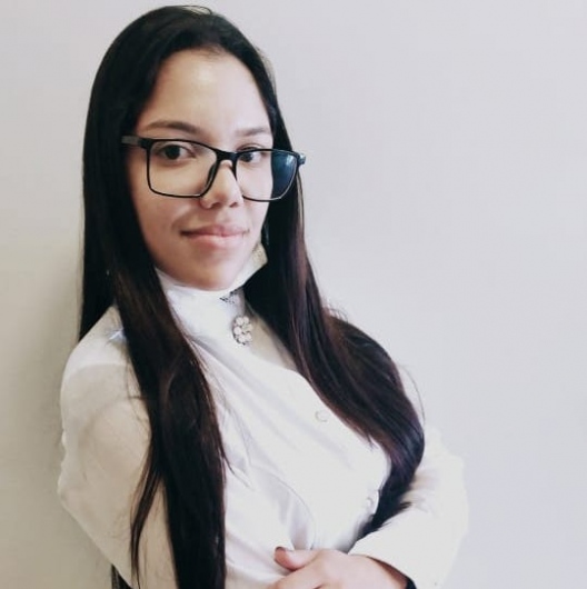 Foto de Dra. Daniela Alessandra Almeida Santos, Dentista