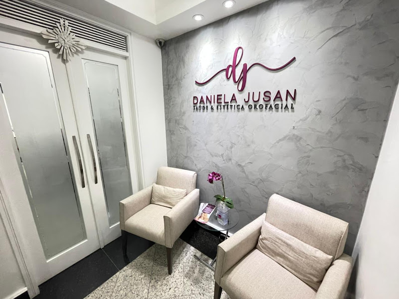 Foto 3 de Dra. Daniela Jusan Santos | Saúde & Estética Orofacial