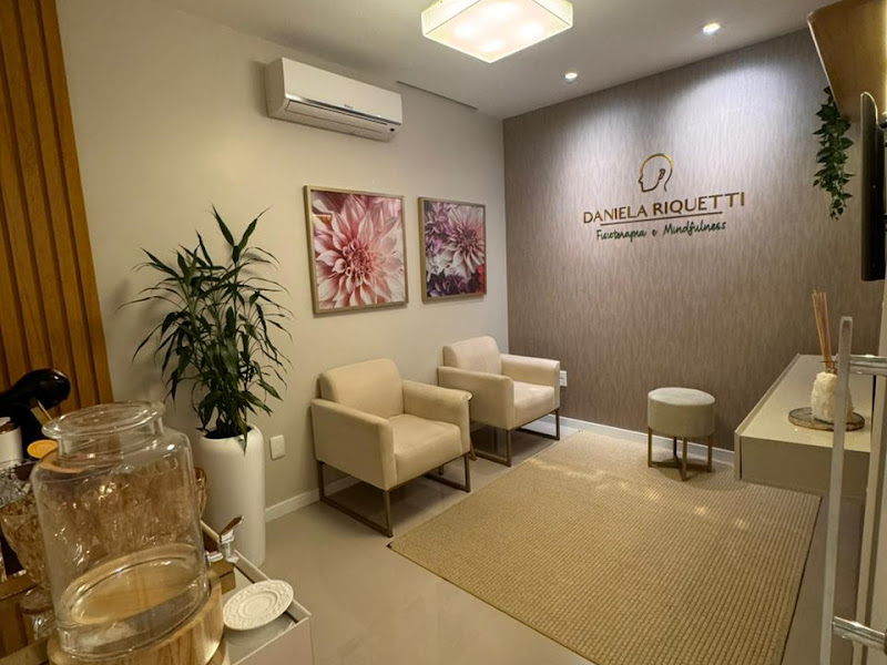 Foto 2 de Dra Daniela Riquetti - Consultório de Zumbido e Disfunções da ATM