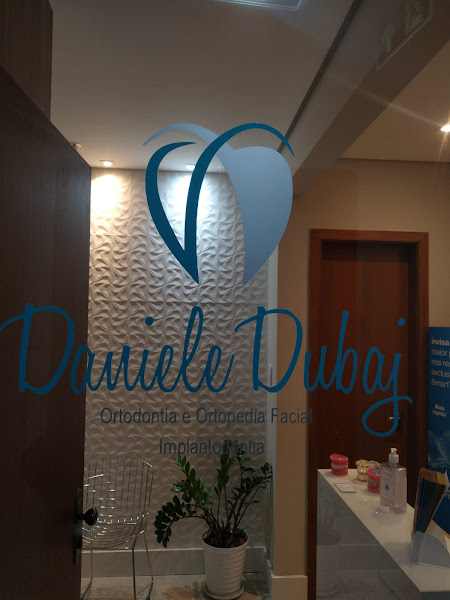 Foto 2 de Dra. Daniele Dubaj - Dentista em Porto Alegre