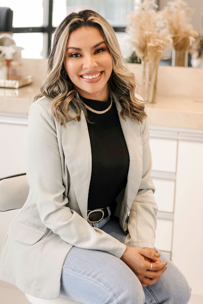 Foto 3 de Dra.Daniele Monteiro - Harmonização Facial