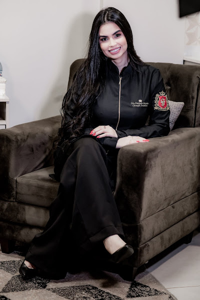 Foto 3 de Dra Daniele Romão-Cirurgiã Dentista