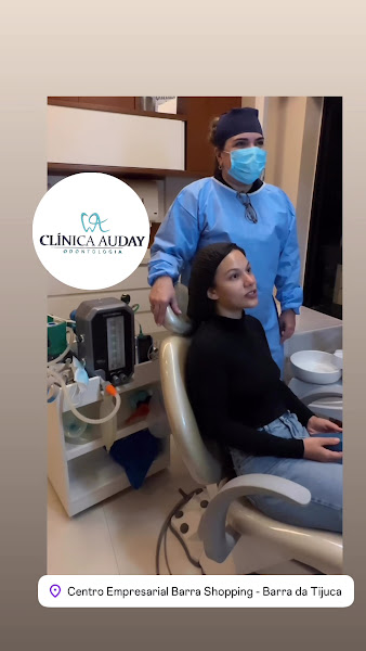 Foto 4 de Dra. Daniella Auday: Especialista em Implantes e Próteses Dentárias na Clínica de Referência