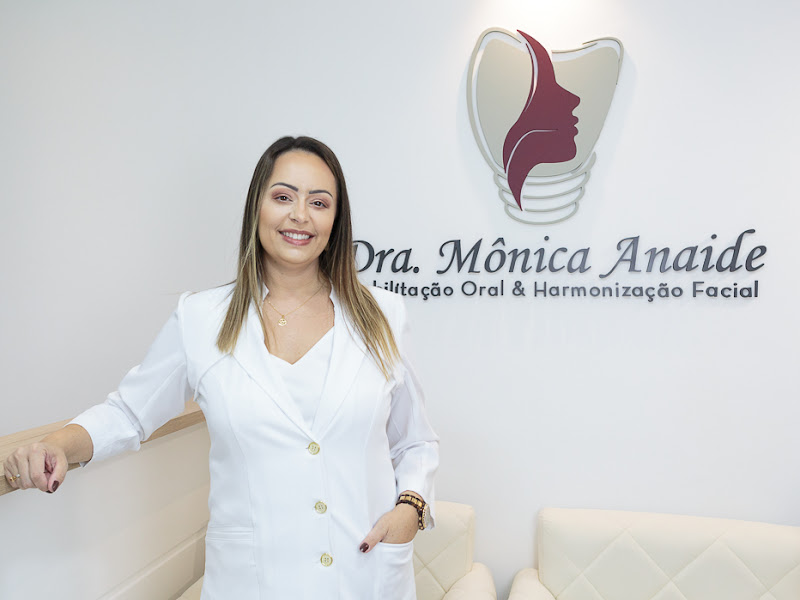 Foto 10 de Dra. Daniella Auday: Especialista em Implantes e Próteses Dentárias na Clínica de Referência