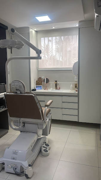 Foto 3 de Dra.Daniella Passos | Harmonização Facial e Platismoplastia