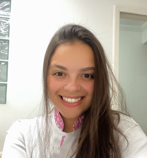 Foto 2 de Dra Daniella Santana - Dentista Freguesia do Ó