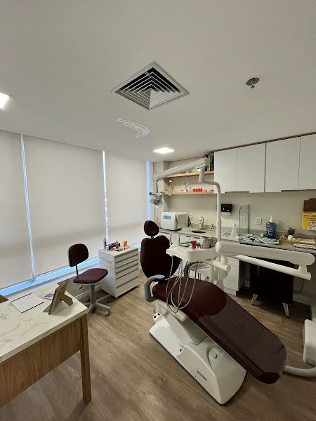 Foto 2 de Dra. Danielle Albuquerque | Cirurgiã-Dentista