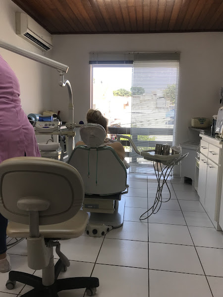 Foto 2 de Dra. Danielle Christine Furtado Cenci CRO 79536