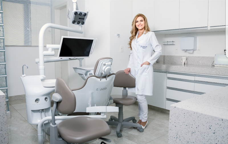 Foto 2 de DRA. DANIELLE ESPER KALLÁS