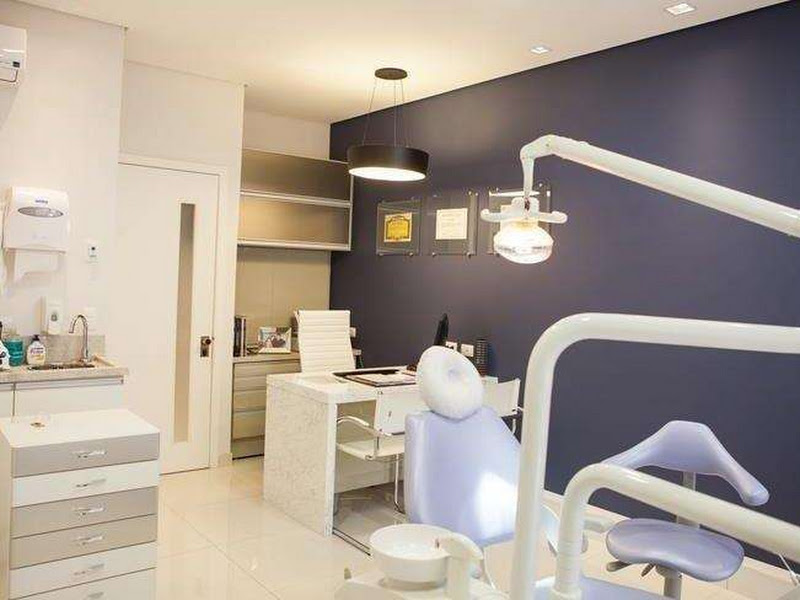 Foto de Dra. Danielle Prates - Clínica Geral e Periodontia