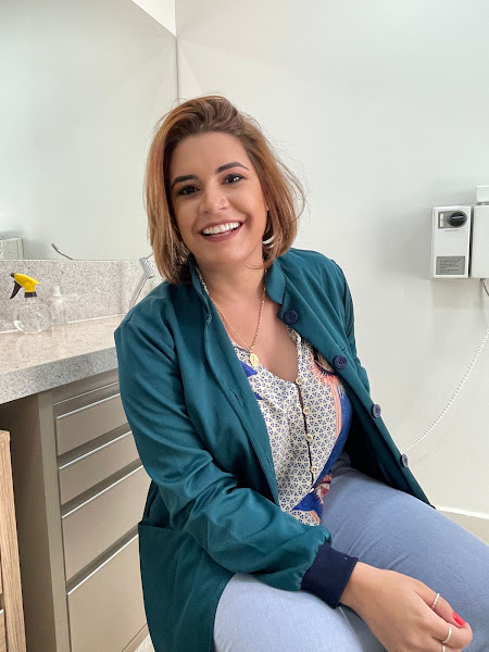 Foto 2 de Dra. Danyella Rodrigues - Implantodontista