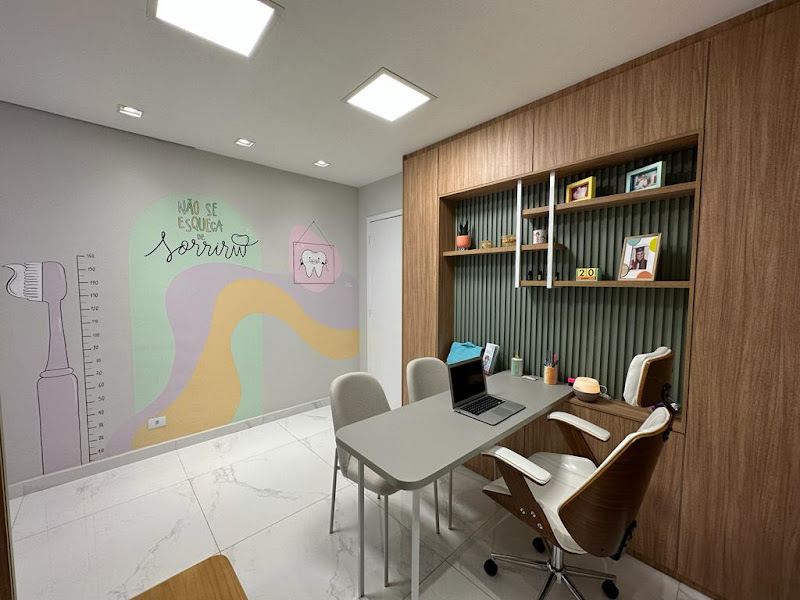 Foto 2 de Dra Daphynne - Odontopediatria