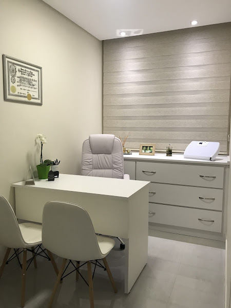 Foto 2 de Dra. Darline Di Vincenzo | Consultório Odontológico | Reabilitação Oral