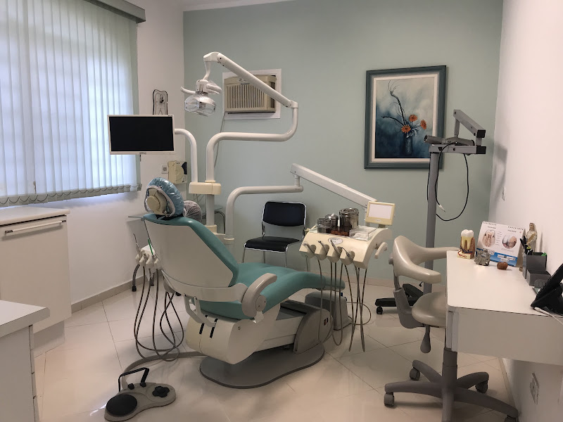 Foto 3 de Dra. Darline Di Vincenzo | Consultório Odontológico | Reabilitação Oral