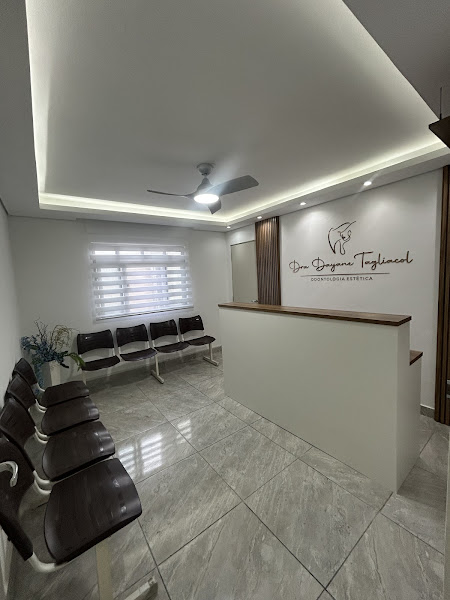 Foto 2 de Dra Dayane Tagliacol Odontologia