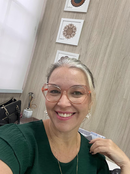 Foto 2 de Dra. Déborah Santos | Reabilitação Oral e Estética