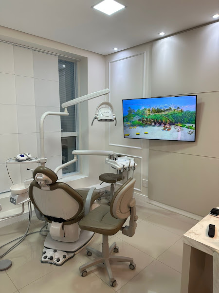 Foto 3 de Dra. Édina Zapparoli - Clínica Geral e Harmonização Orofacial - Trindade