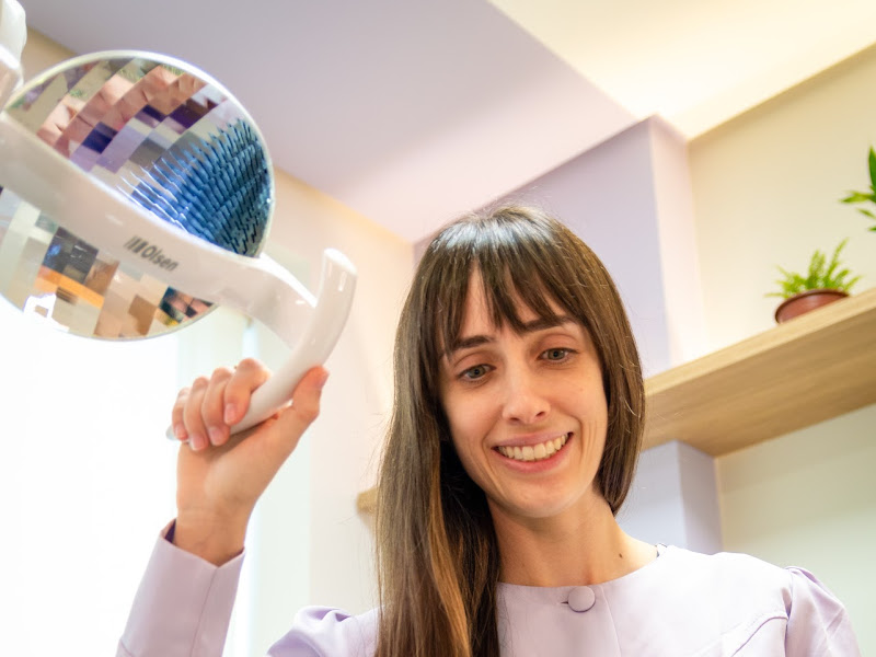 Foto 7 de Dra. Édina Zapparoli - Clínica Geral e Harmonização Orofacial - Trindade