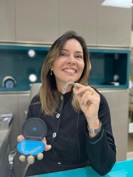 Foto 2 de Dra. Elaine Sobral Leite Dentista | Alinhadores Invisíveis | Implantes Dentários Maceió