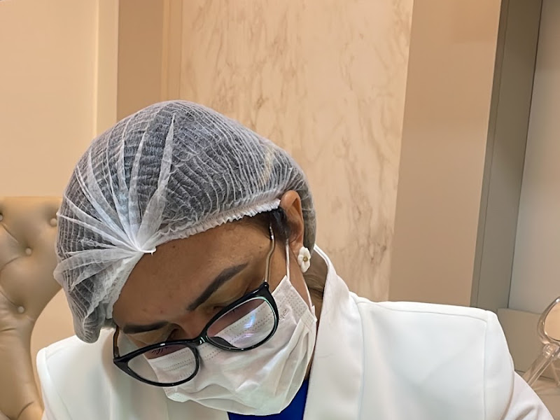 Foto 3 de Dra. Elciane Aguiar | Dentista | Endodontista | Facetas e Lentes Dentais | Santarém