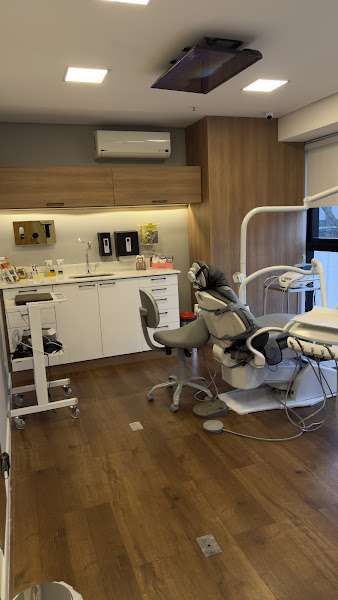 Foto 4 de Dra. Elenita Luzardo - Clínica Odontológica