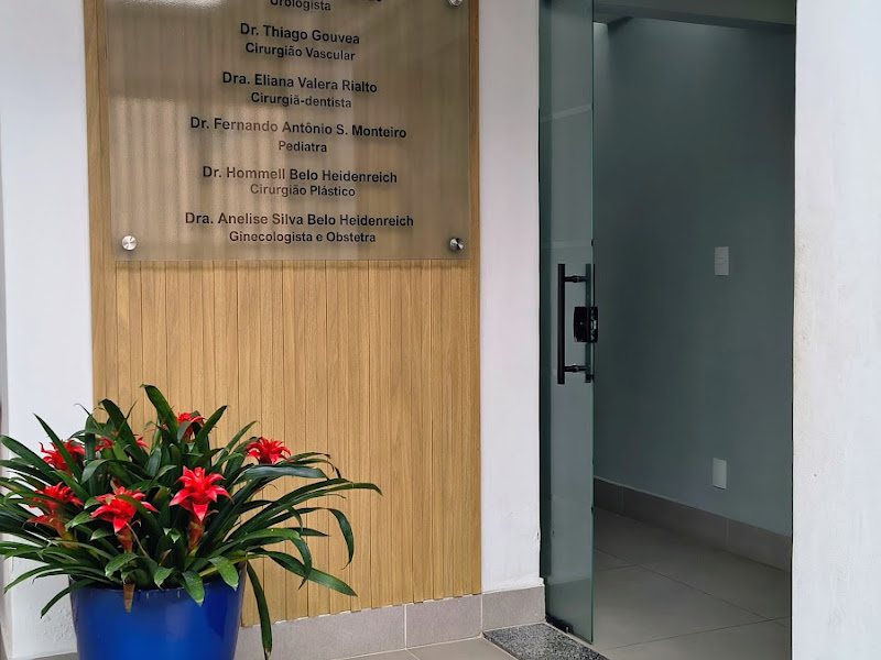 Foto 2 de Dra. Eliana Rialto - Especialista Ortodontia /Aparelhos Ronco/Apneia /ATM/Dor Orofacial/ Laserterapia/ Harmonização Facial